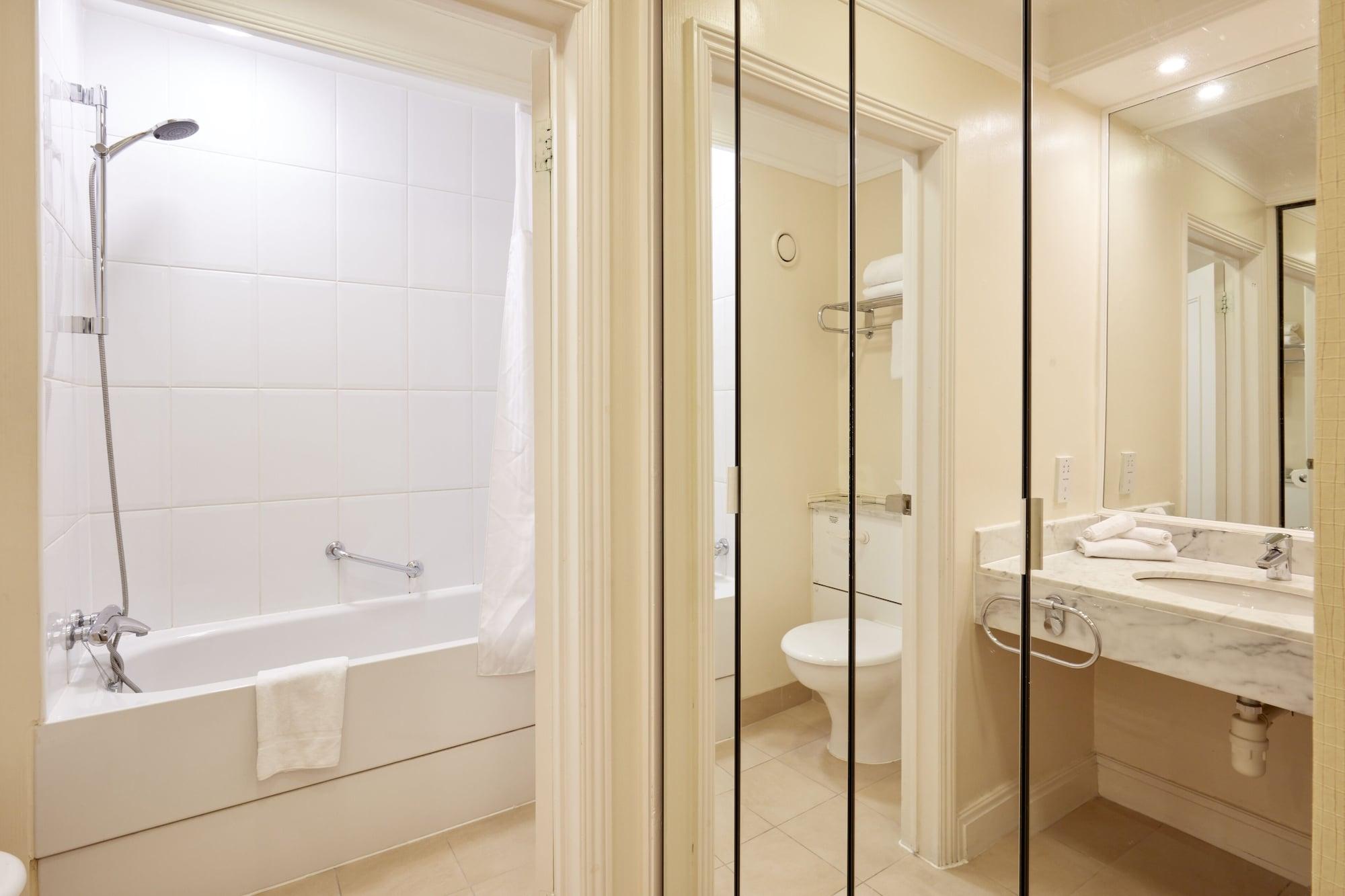 Coldra Court By Celtic Manor Newport (Gwent)