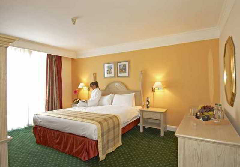 Coldra Court By Celtic Manor Hotel 4*